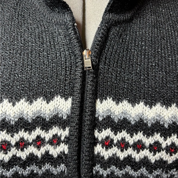 Carolyn Taylor Holiday Black and Red Patterned Zip-Up Sweater - Large - Picture 3 of 15